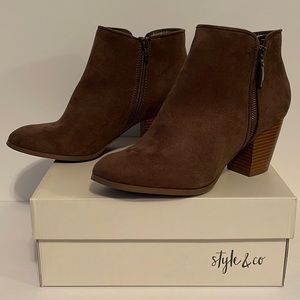 Style & Company Jamila Zip Booties